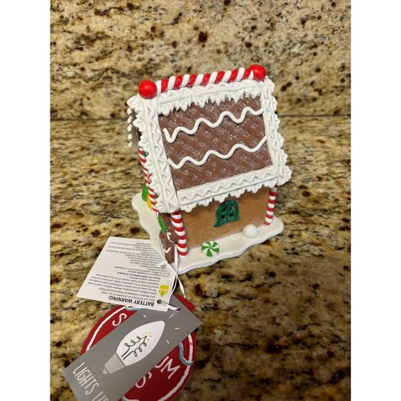 5" Gingerbread House Christmas Decor Sugarplum Dreams Light Up - Picture 2 of 6